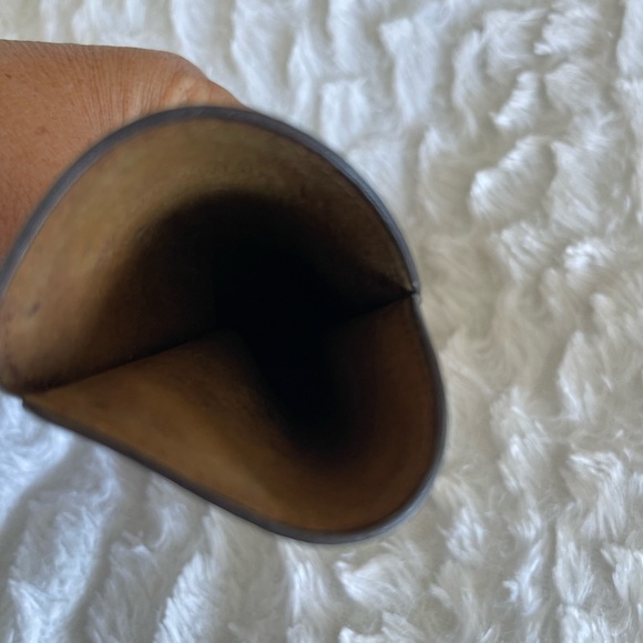 Louis Vuitton sunglass case - Picture 5 of 5